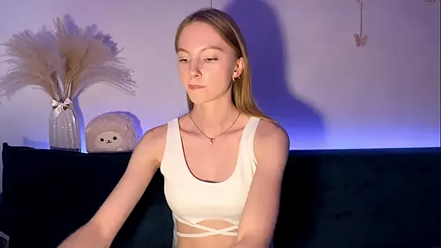 Sarawhitee – webcam model profile photo Image 9