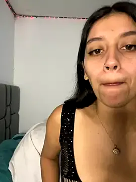 BustyBonnieUK – webcam model profile photo Image 15