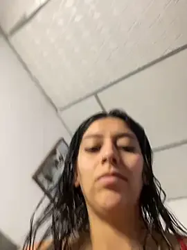 BustyBonnieUK – webcam model profile photo Image 16