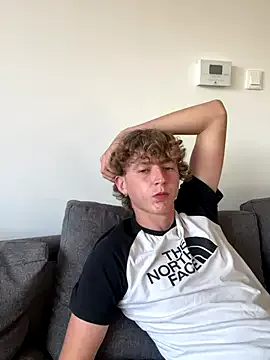 Kelly – webcam model profile photo Image 12