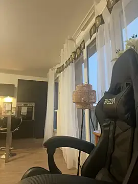 Kelly – webcam model profile photo Image 4