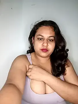 bumblebeegirl – webcam model profile photo