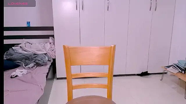 AngerlaMei – webcam model profile photo Image 6