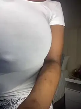 AyshaConnor – webcam model profile photo Image 6