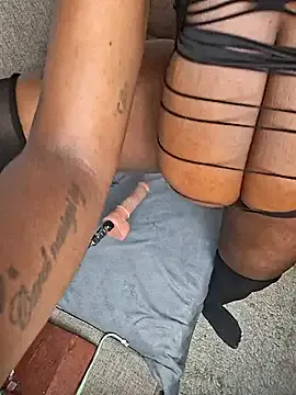 CristinaRous – webcam model profile photo Image 6