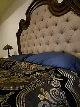 MadelineLane – webcam model profile photo Image 4