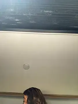 Dolce – webcam model profile photo Image 14