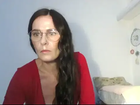 ErzabelLew – webcam model profile photo Image 5