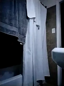 KateGale – webcam model profile photo Image 11