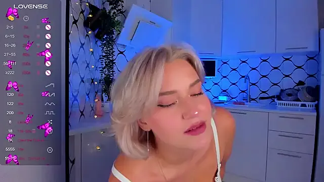 Simone_Miller – webcam model profile photo Image 9