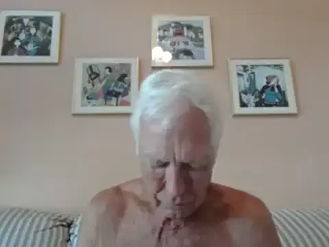 EsmeBrowm – webcam model profile photo Image 12