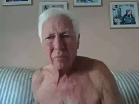 EsmeBrowm – webcam model profile photo Image 18