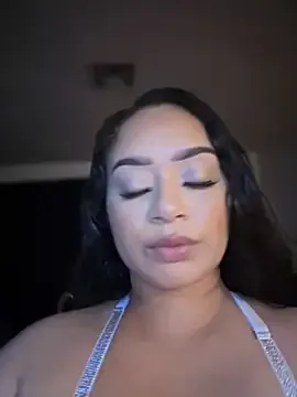 MiraKova – webcam model profile photo Image 17