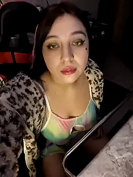 thyAnvi – webcam model profile photo Image 3