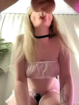 HaleyLyon – webcam model profile photo Image 8