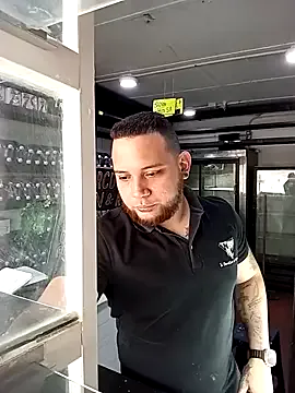 Dolce – webcam model profile photo Image 13