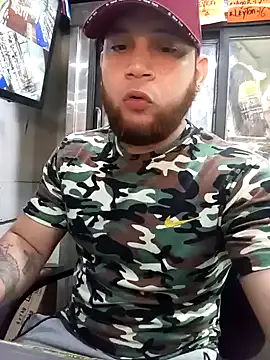 Dolce – webcam model profile photo Image 2