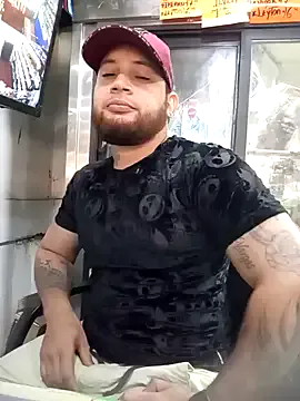 Dolce – webcam model profile photo Image 5