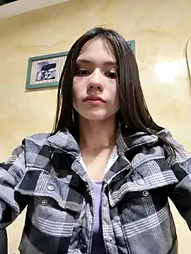 MelinaLuviani – webcam model profile photo Image 3