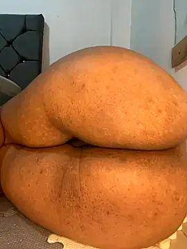 HaleyLyon – webcam model profile photo Image 16