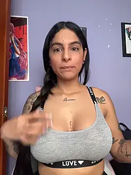 EsmeBrowm – webcam model profile photo Image 10