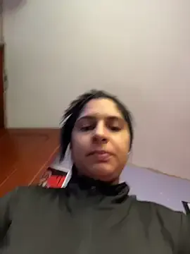 EsmeBrowm – webcam model profile photo Image 17