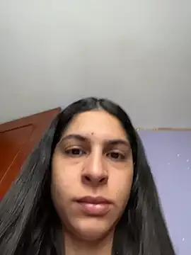 EsmeBrowm – webcam model profile photo Image 6