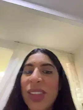 EsmeBrowm – webcam model profile photo Image 7