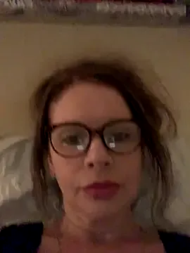 IvyStuart – webcam model profile photo Image 6