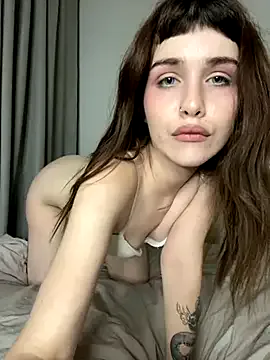 PollyElfi – webcam model profile photo Image 10