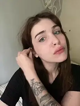 PollyElfi – webcam model profile photo Image 4