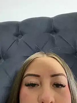 EsmeBrowm – webcam model profile photo Image 8