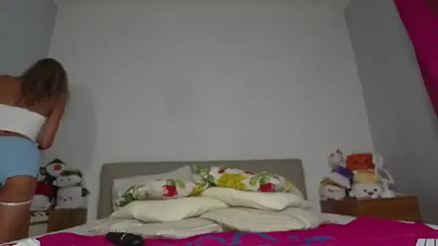 Sandra – webcam model profile photo Image 11