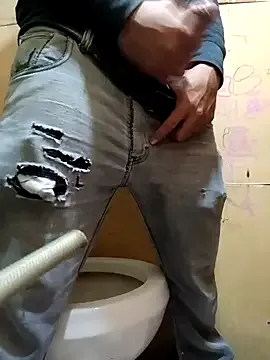 Dolce – webcam model profile photo Image 6