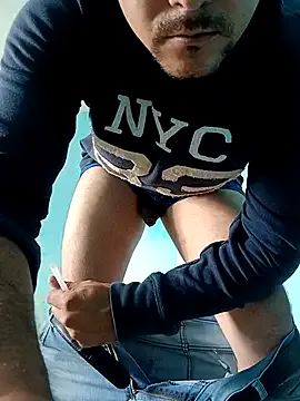 Dolce – webcam model profile photo Image 9