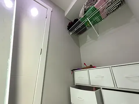 ValeryEvan – webcam model profile photo Image 3