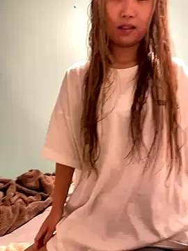 EsmeBrowm – webcam model profile photo Image 13