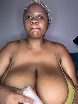 KateGale – webcam model profile photo Image 10