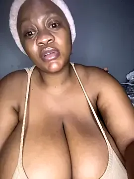 KateGale – webcam model profile photo Image 12