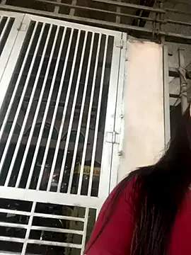 mc-Olivia – webcam model profile photo Image 7