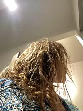 PollyElfi – webcam model profile photo Image 3