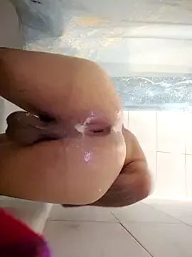 AishaHart – webcam model profile photo Image 4