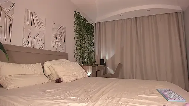 TessaMyst – webcam model profile photo Image 13