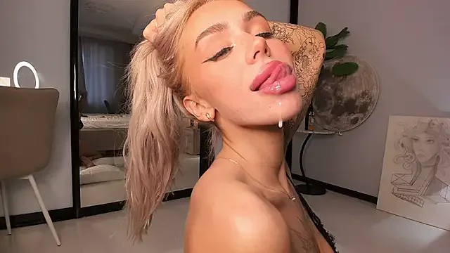 TessaMyst – webcam model profile photo Image 7