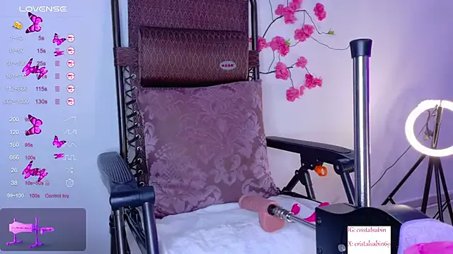 Dolce – webcam model profile photo Image 11