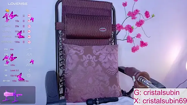 Dolce – webcam model profile photo Image 12