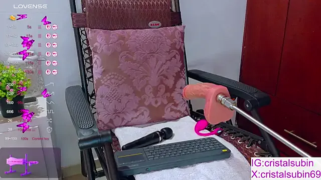 Dolce – webcam model profile photo Image 18