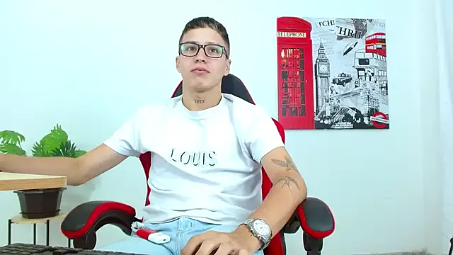 Sarawhitee – webcam model profile photo Image 13