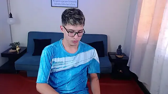 Sarawhitee – webcam model profile photo Image 3