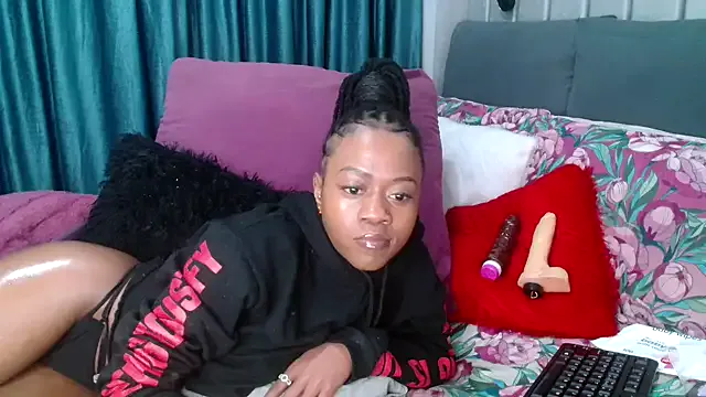 AriaSins – webcam model profile photo Image 2